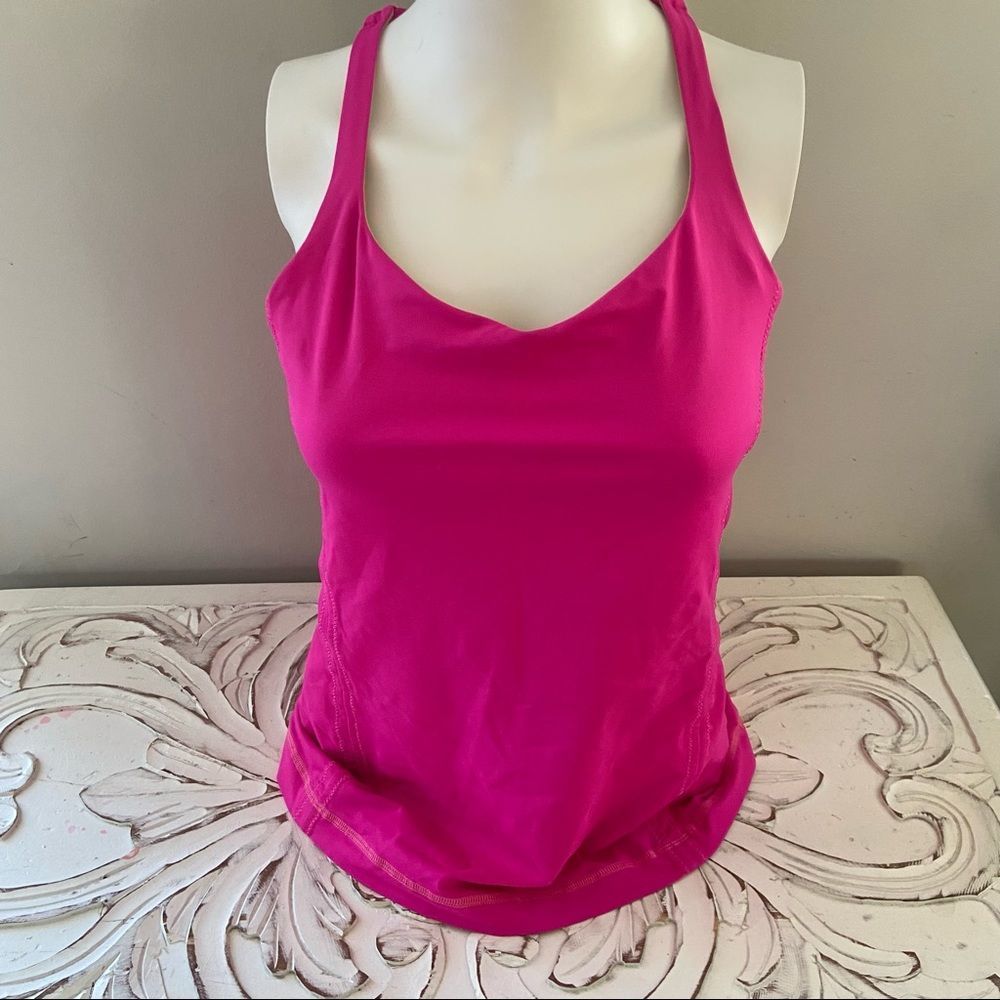 Lululemon hot pink tank with built in bra